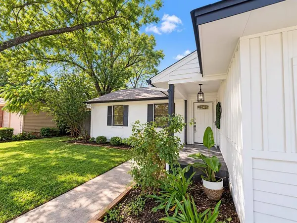 516 Overhill Drive, Arlington, TX 76010