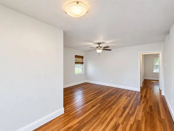 516 Overhill Drive, Arlington, TX 76010