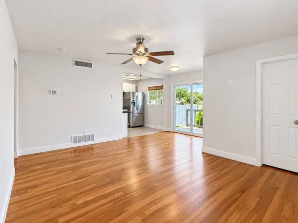 516 Overhill Drive, Arlington, TX 76010