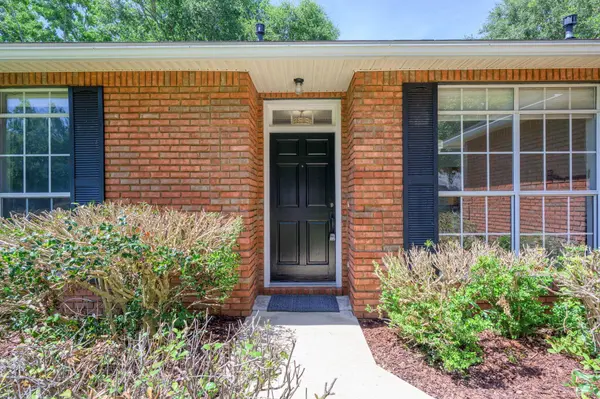 4321 Hidden Lakes Drive, Niceville, FL 32578