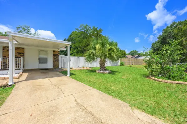 632 Long Drive, Crestview, FL 32539