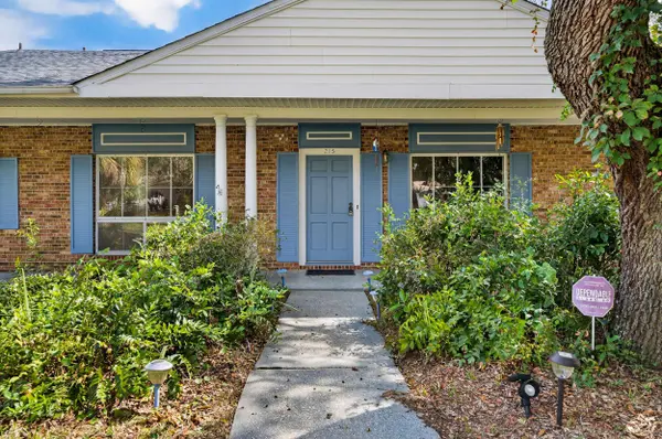 215 NW Fliva Avenue, Fort Walton Beach, FL 32548