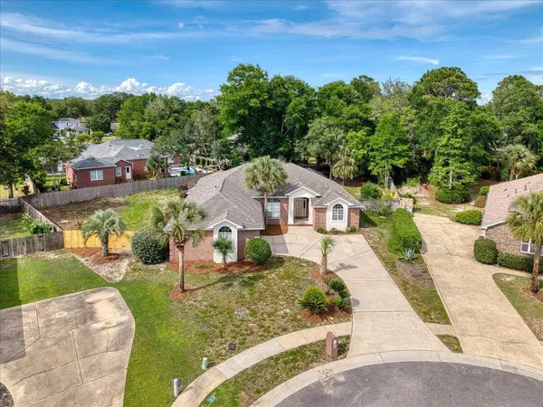 4034 Bond CIR, Niceville, FL 32578