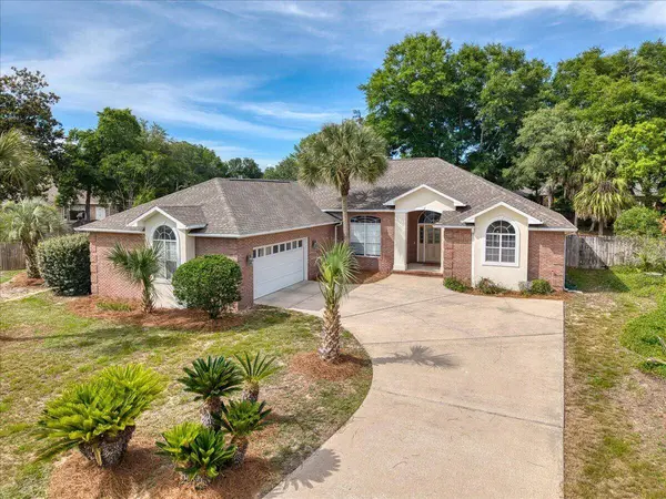 4034 Bond CIR, Niceville, FL 32578