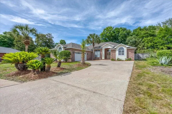 4034 Bond CIR, Niceville, FL 32578