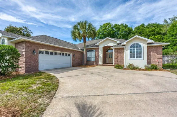 4034 Bond CIR, Niceville, FL 32578