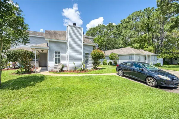626 Emerald LN, Fort Walton Beach, FL 32547