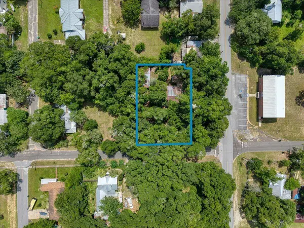 409 S 13Th ST, Defuniak Springs, FL 32435