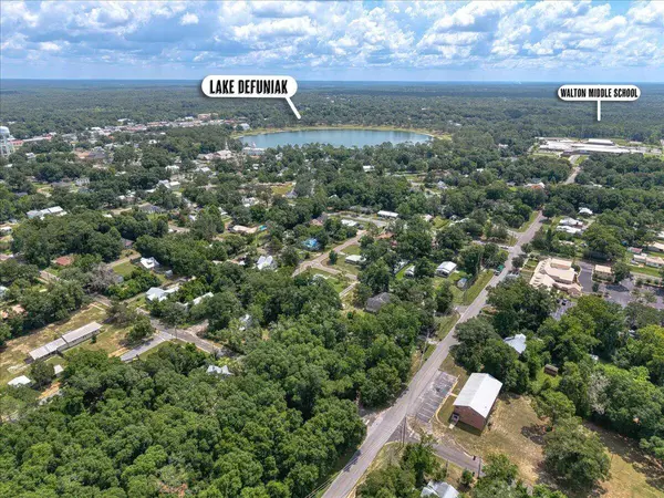 409 S 13Th ST, Defuniak Springs, FL 32435
