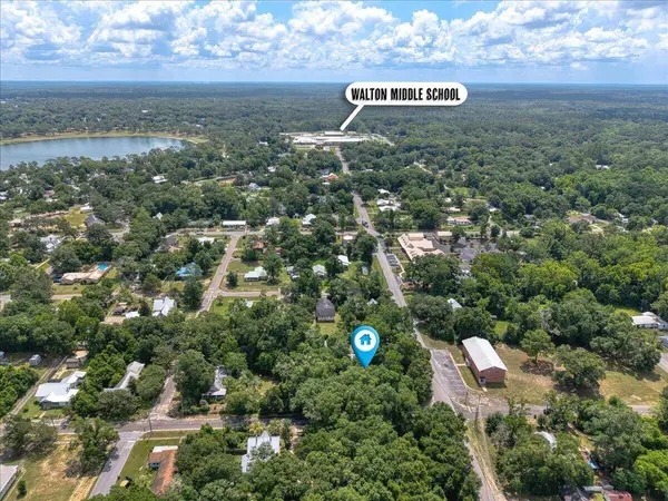 409 S 13Th ST, Defuniak Springs, FL 32435