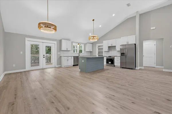 109 Spring Hill RD, Defuniak Springs, FL 32433