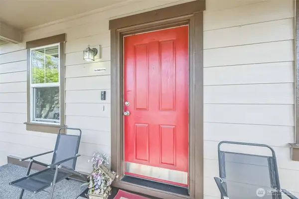 5851 Pennsylvania ST SE, Lacey, WA 98513