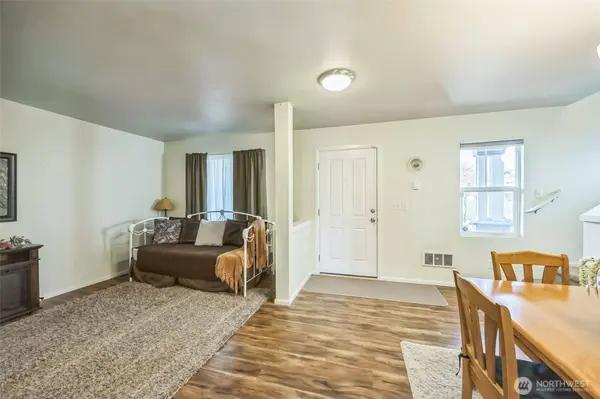 5851 Pennsylvania ST SE, Lacey, WA 98513