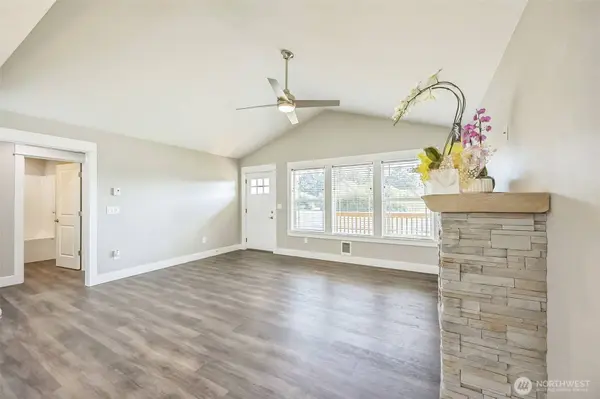 178 Pacific BLVD NW, Ocean Shores, WA 98569