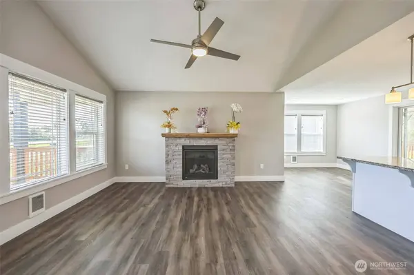 178 Pacific BLVD NW, Ocean Shores, WA 98569