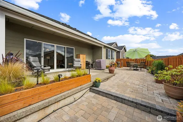 3110 Arrowroot LOOP SE, Lacey, WA 98513