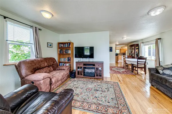 16670 Highway 112, Clallam Bay, WA 98326