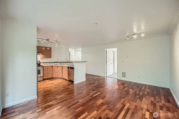 621 5th AVE N #306, Seattle, WA 98109