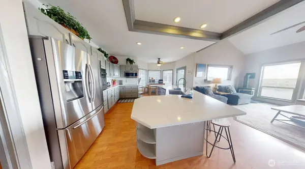 23309 J PL, Ocean Park, WA 98640