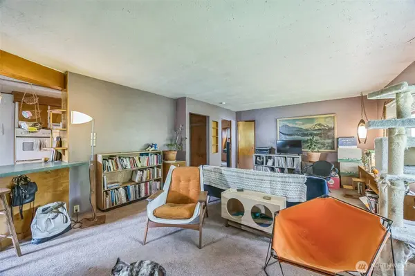 5218 Pattison Lake LN SE, Olympia, WA 98513