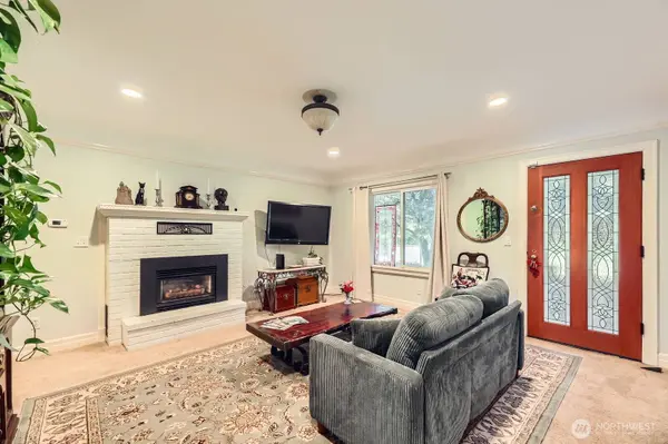8112 Florida DR, Everett, WA 98203