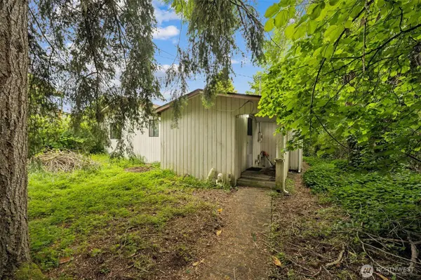 5218 Pattison Lake LN SE, Olympia, WA 98513