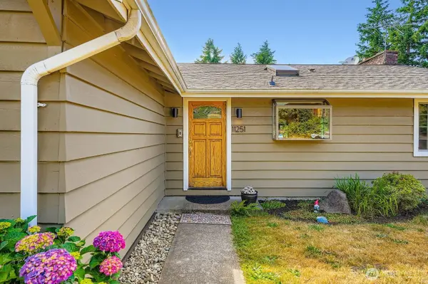 11251 28th AVE SW, Seattle, WA 98146