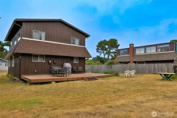 199 Wind Sand LN, Grayland, WA 98547