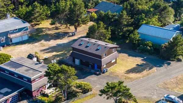 199 Wind Sand LN, Grayland, WA 98547
