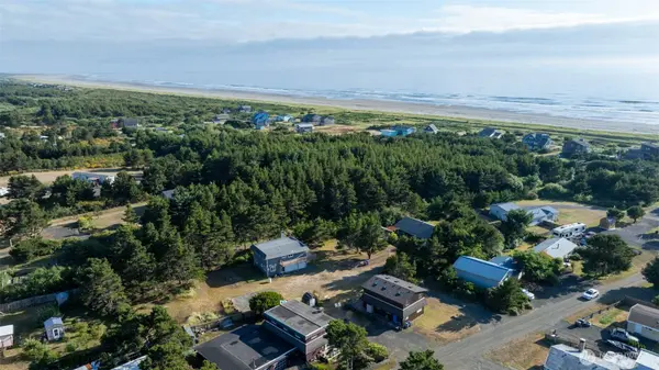199 Wind Sand LN, Grayland, WA 98547