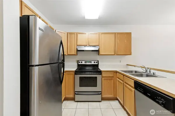 11424 1st AVE S ##204, Seattle, WA 98168