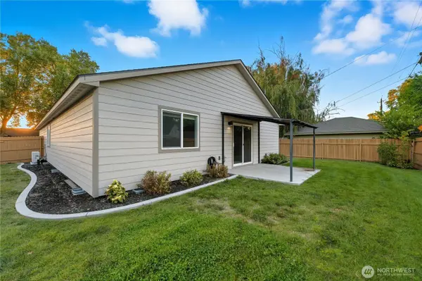 6 N Olympia ST, Kennewick, WA 99336