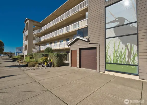 262 SW Oyhut Bay BLVD #303, Ocean Shores, WA 98569