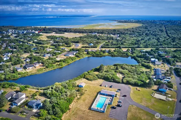 262 SW Oyhut Bay BLVD #303, Ocean Shores, WA 98569