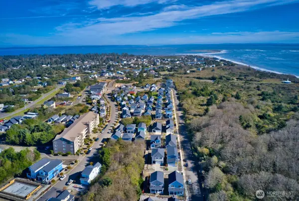 262 SW Oyhut Bay BLVD #303, Ocean Shores, WA 98569