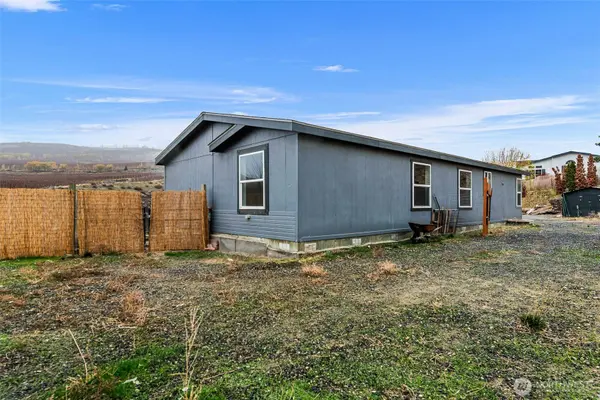 3570 Pinnacle PL, Wenatchee, WA 98801