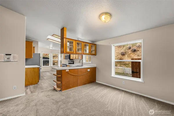 3570 Pinnacle PL, Wenatchee, WA 98801
