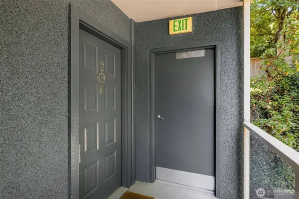 1730 Taylor AVE N #201, Seattle, WA 98109