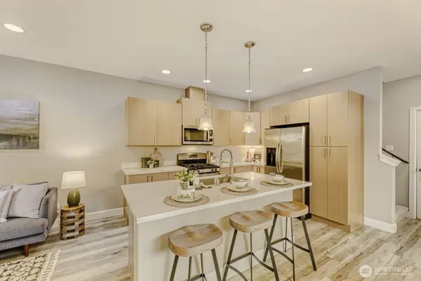 14513 15th PARK W #A, Lynnwood, WA 98087