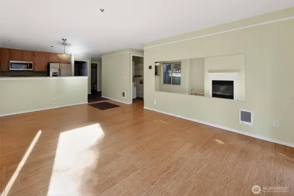 15345 Sunwood BLVD #D104, Tukwila, WA 98188