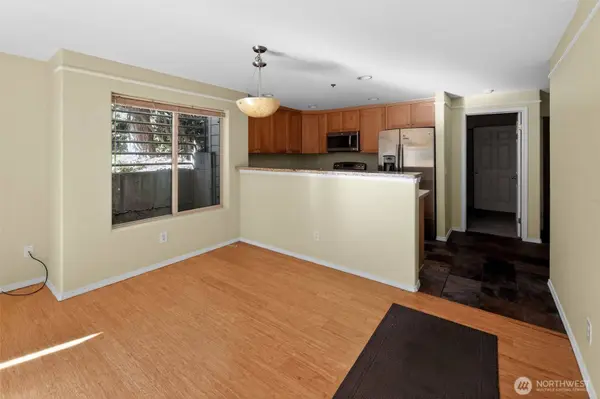 15345 Sunwood BLVD #D104, Tukwila, WA 98188