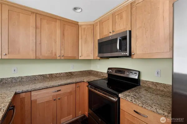 15345 Sunwood BLVD #D104, Tukwila, WA 98188