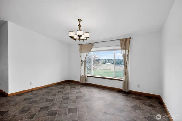 402 Parrish RD, Sequim, WA 98382