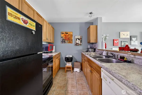 17431 Ambaum BLVD S #D14, Seattle, WA 98148