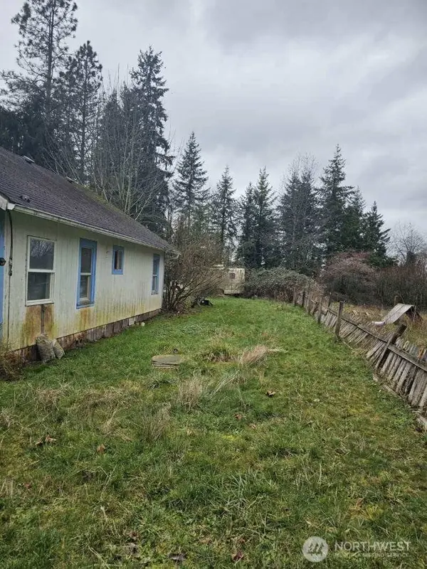 646 Jorgensen RD, Onalaska, WA 98570