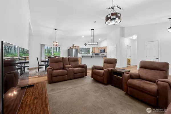 148 E Fox Run LN, Grapeview, WA 98546