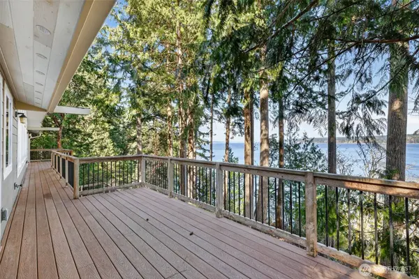 510 Johnson RD, Quilcene, WA 98376