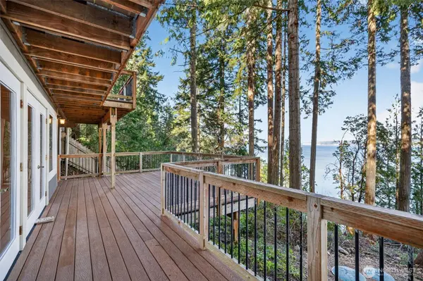 510 Johnson RD, Quilcene, WA 98376