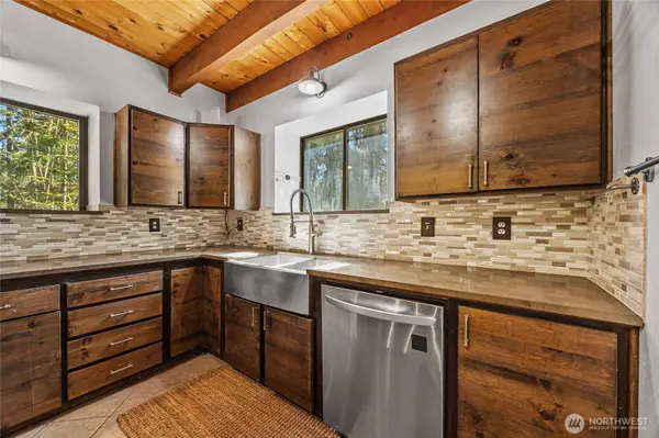 16318 82nd ST NW, Lakebay, WA 98349