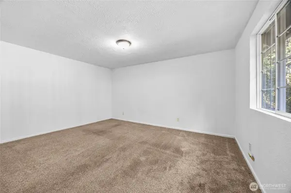 19108 2nd ST NW, Lakebay, WA 98349